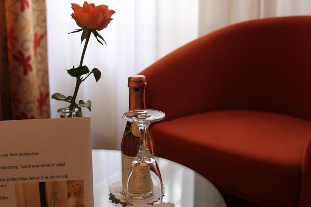 Stadt-Gut-Hotel Gasthof Goldener Adler Σβέμπις Χαλ Εξωτερικό φωτογραφία