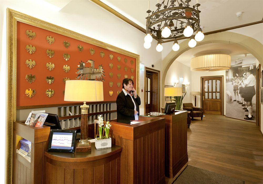 Stadt-Gut-Hotel Gasthof Goldener Adler Σβέμπις Χαλ Εξωτερικό φωτογραφία