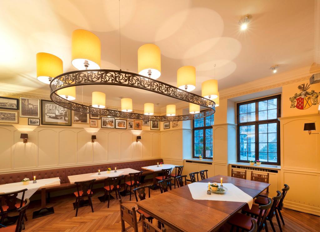 Stadt-Gut-Hotel Gasthof Goldener Adler Σβέμπις Χαλ Εξωτερικό φωτογραφία